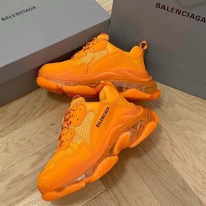 BALENCIAGA MEN’S TRIPLE S SNEAKER CLEAR SOLE – BB189