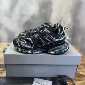 BALENCIAGA TRACK SNEAKER – BB247
