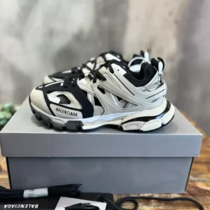 BALENCIAGA TRACK SNEAKER – BB254