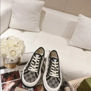 GG TRAINER SNEAKER – GC220