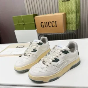 WOMEN’S LOW TOP DISTRESSED EFFECT SNEAKER – GC198