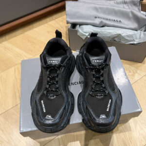 Balenciaga Unisex Triple S.2 Sneaker Black