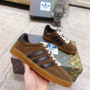GUCCI GAZELLE SNEAKER – GC105