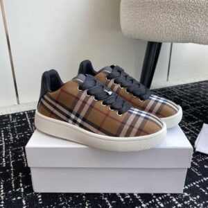 BURBERRY RANGLETON CHECK SNEAKERS – BBR102