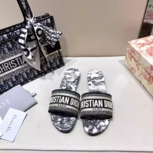 Dior Slippers – SDD011