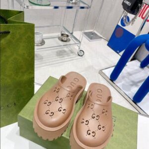 GUCCI WONMEN’S PLATFORM PERFORATED G SANDAL – SDG017