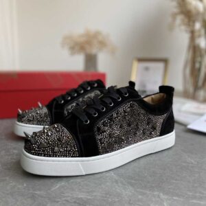 CHRISTIAN LOUBOUTIN LOW TOP SNEAKER – CL163